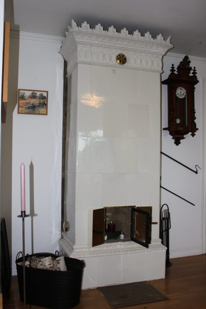 Renovering och omsättning av kakelugn