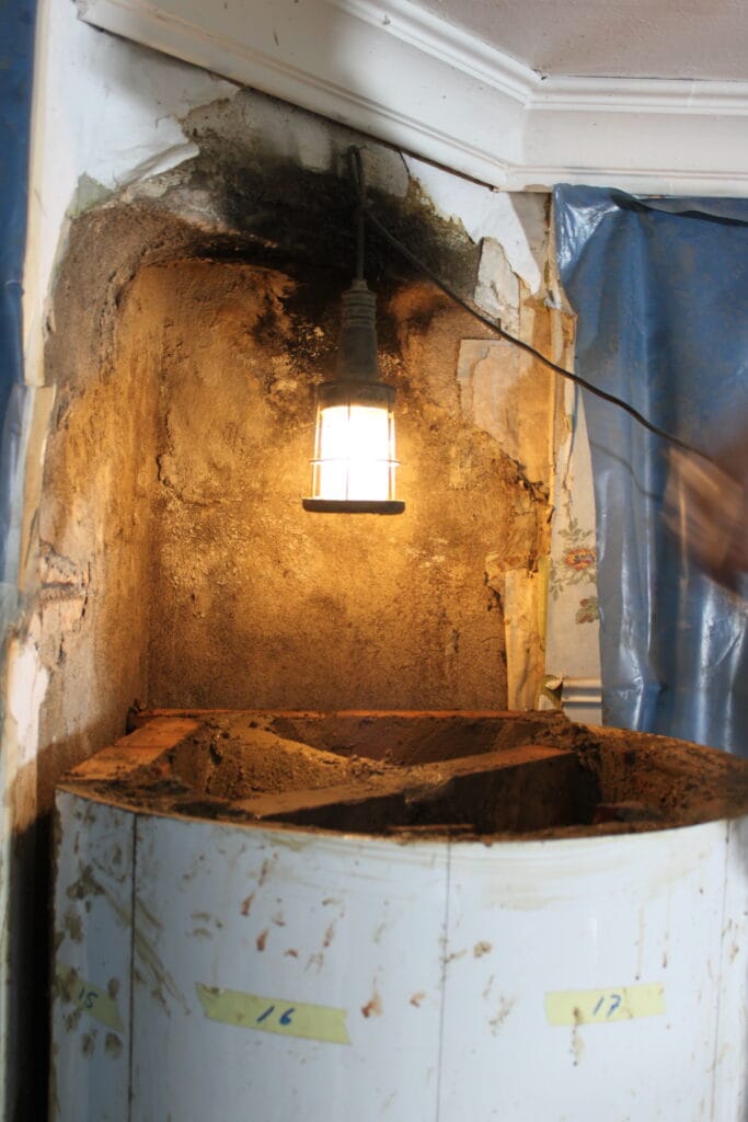 Moderna tider med sladdlampa - Förra uppsättningen kan ha variot i ljuset från en fotogenlampa